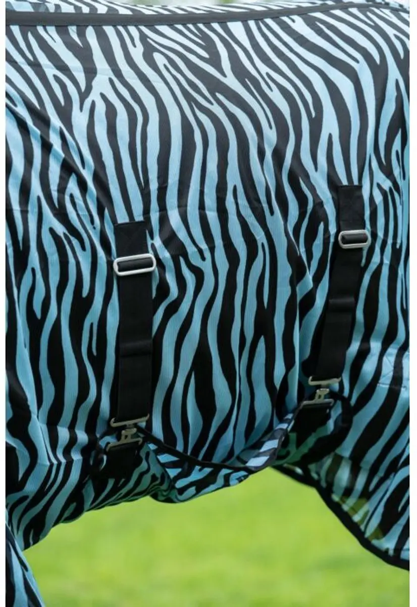 HKM Paardenvliegendeken met halsdekking Zebra L Aqua/Zwart - afbeelding 6 van 6