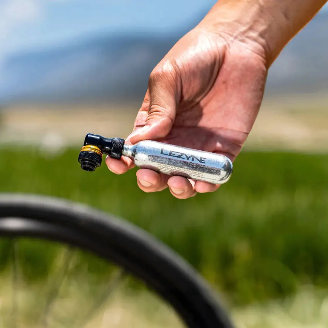 Lezyne Pocket Drive CO2 fietshandpomp - Zwart/Goud - afbeelding 3 van 6