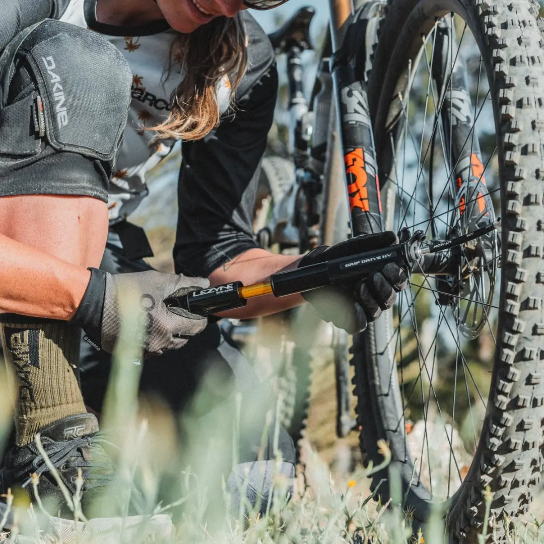 Lezyne Grip Drive HV Fietspomp - Zwart - afbeelding 4 van 6