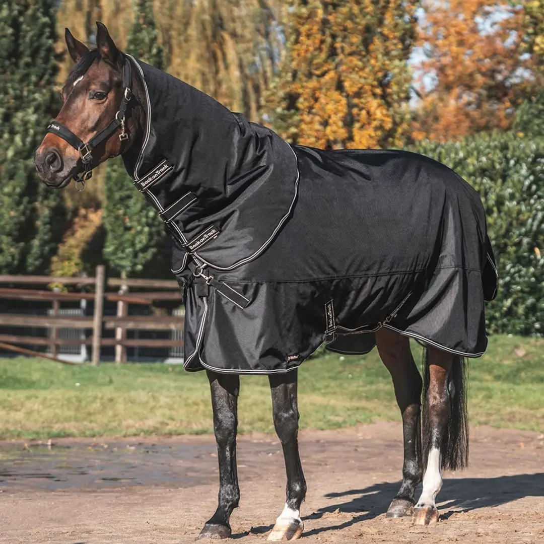 Back on Track Obsidian Turnout 300g Paardendeken Zwart