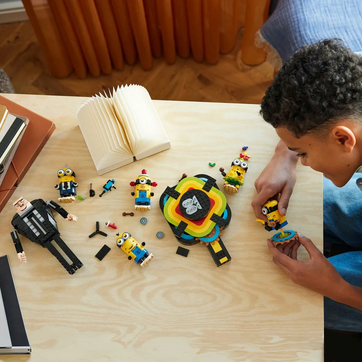 LEGO Despicable Me 4 Gru en Minions Bouwset 75582 - Blauw