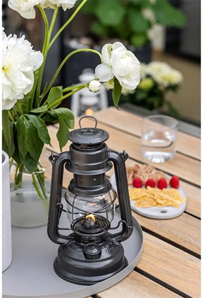 Feuerhand Hurricane Lantern 276 - Sprankelend Zilver - afbeelding 2 van 6