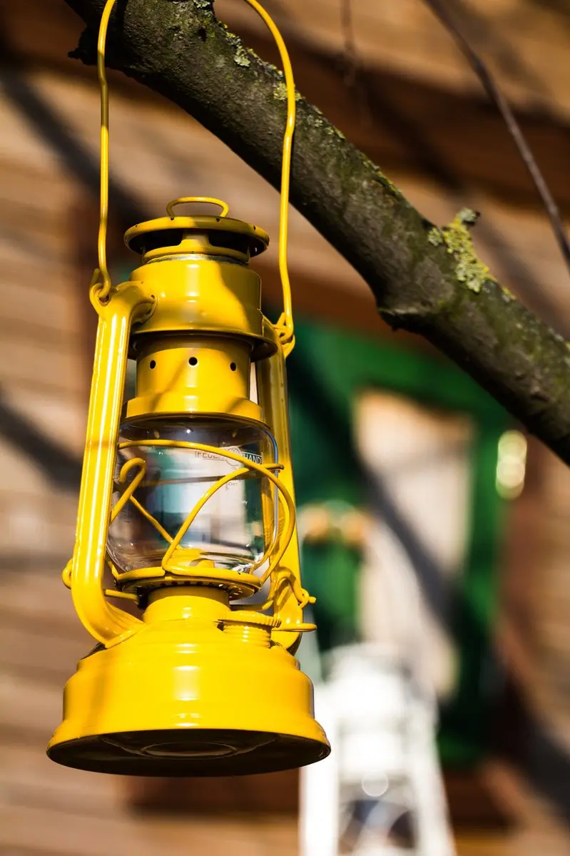 Feuerhand Hurricane Lantern 276 Geel - afbeelding 2 van 6
