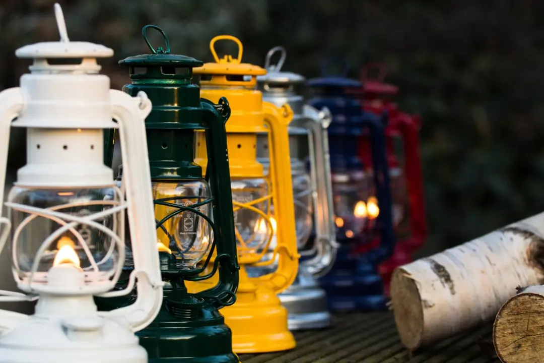 Feuerhand Hurricane Lantern 276 Geel - afbeelding 6 van 6