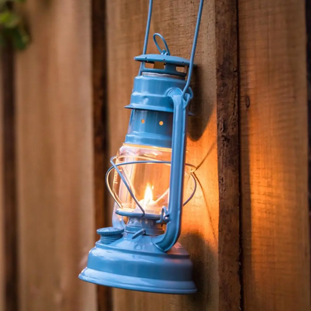 Feuerhand Hurricane Lantern Pastelblauw - afbeelding 2 van 6