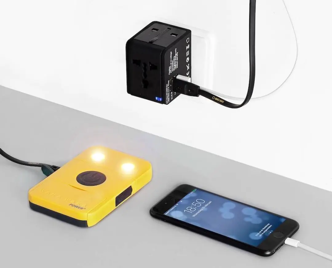 WakaWaka World Charger A04A0201 - Wereldstekker - afbeelding 5 van 6