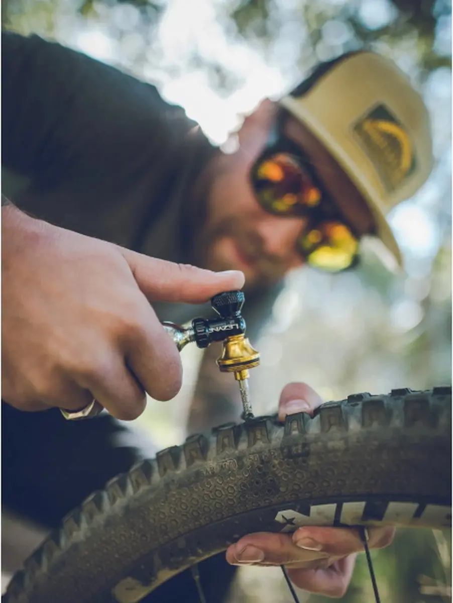 Lezyne Tubeless CO2 Blaster + 2x20g CO2 - afbeelding 4 van 6