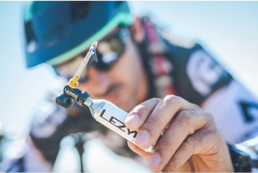 Lezyne Tubeless CO2 Blaster + 2x20g CO2 - afbeelding 6 van 6