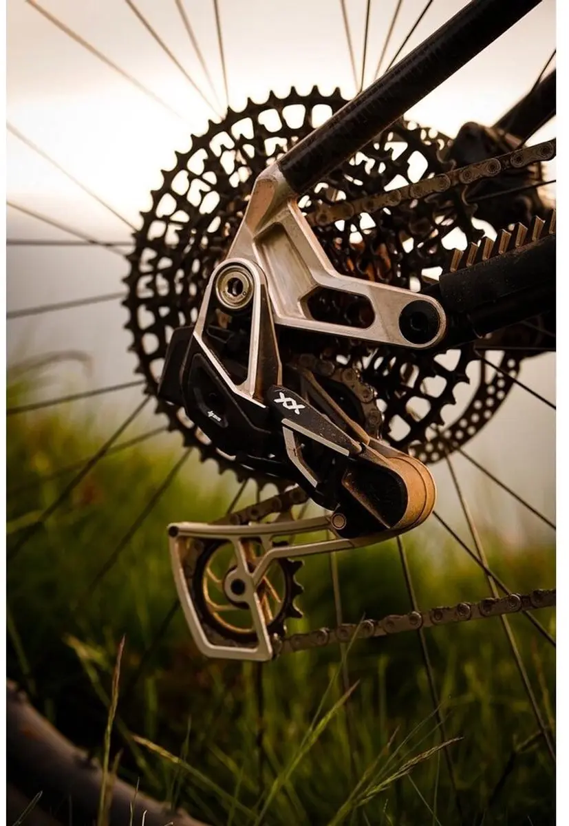 KMC X Flat Silver 12-speed fietsketting 126 schakels - afbeelding 2 van 6