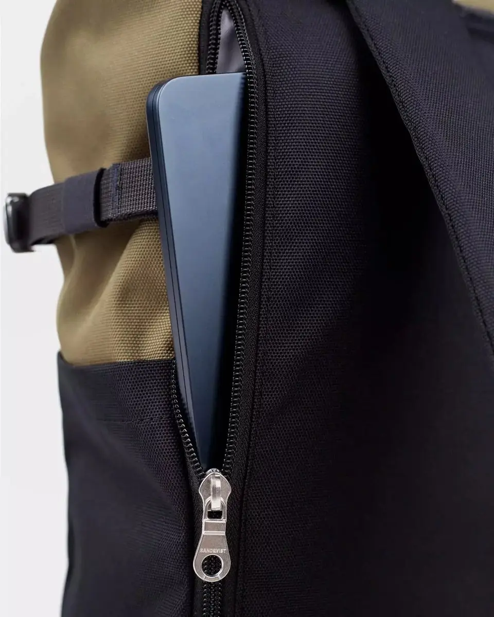 Sandqvist Icon Rolltop 16" Rugzak - Multi Olive - afbeelding 2 van 6