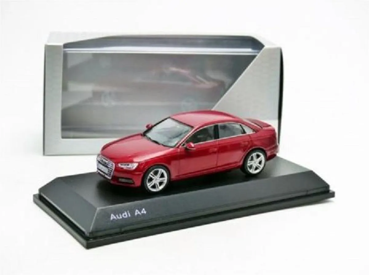 Audi A4 Spark 1:43 Modelauto - Matador Rood
