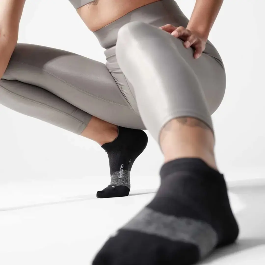 Feetures Elite Ultra Light No Show Tab Sokken - Zwart M - afbeelding 3 van 6
