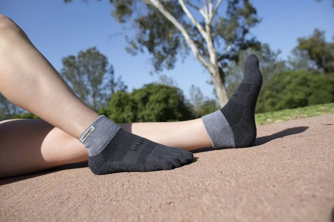 Injinji Trail Midweight Mini-Crew Grijs