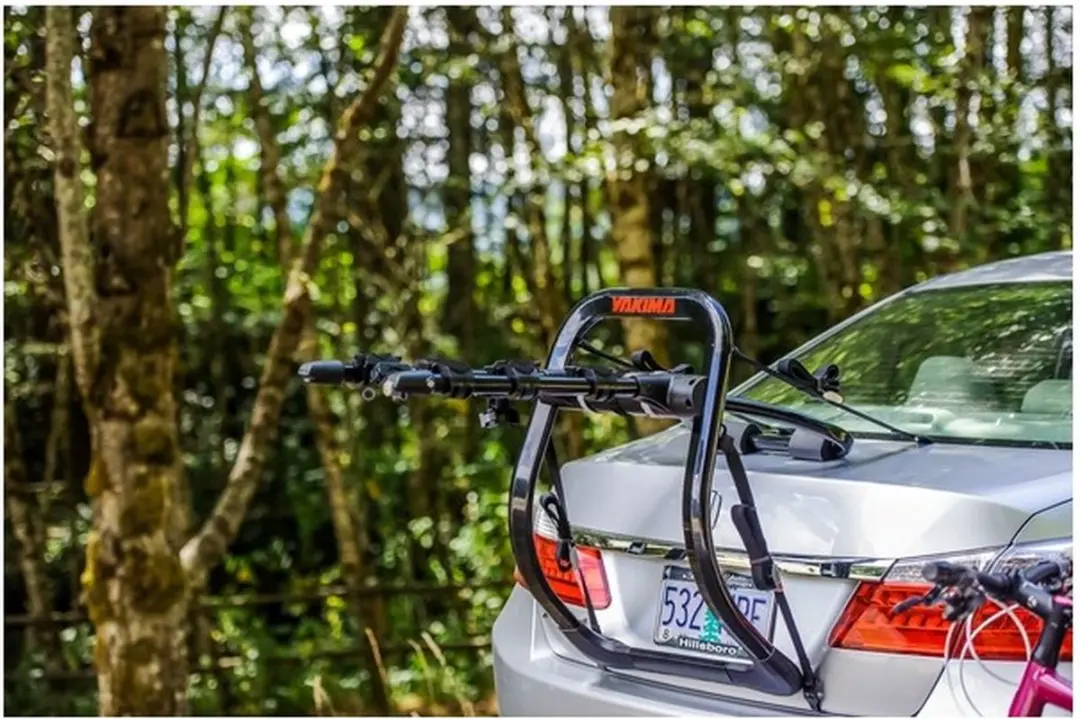 Tesla Fullback 3 Fietsendrager Yakima Kofferbak Fietsdrager 3 electrische fietse