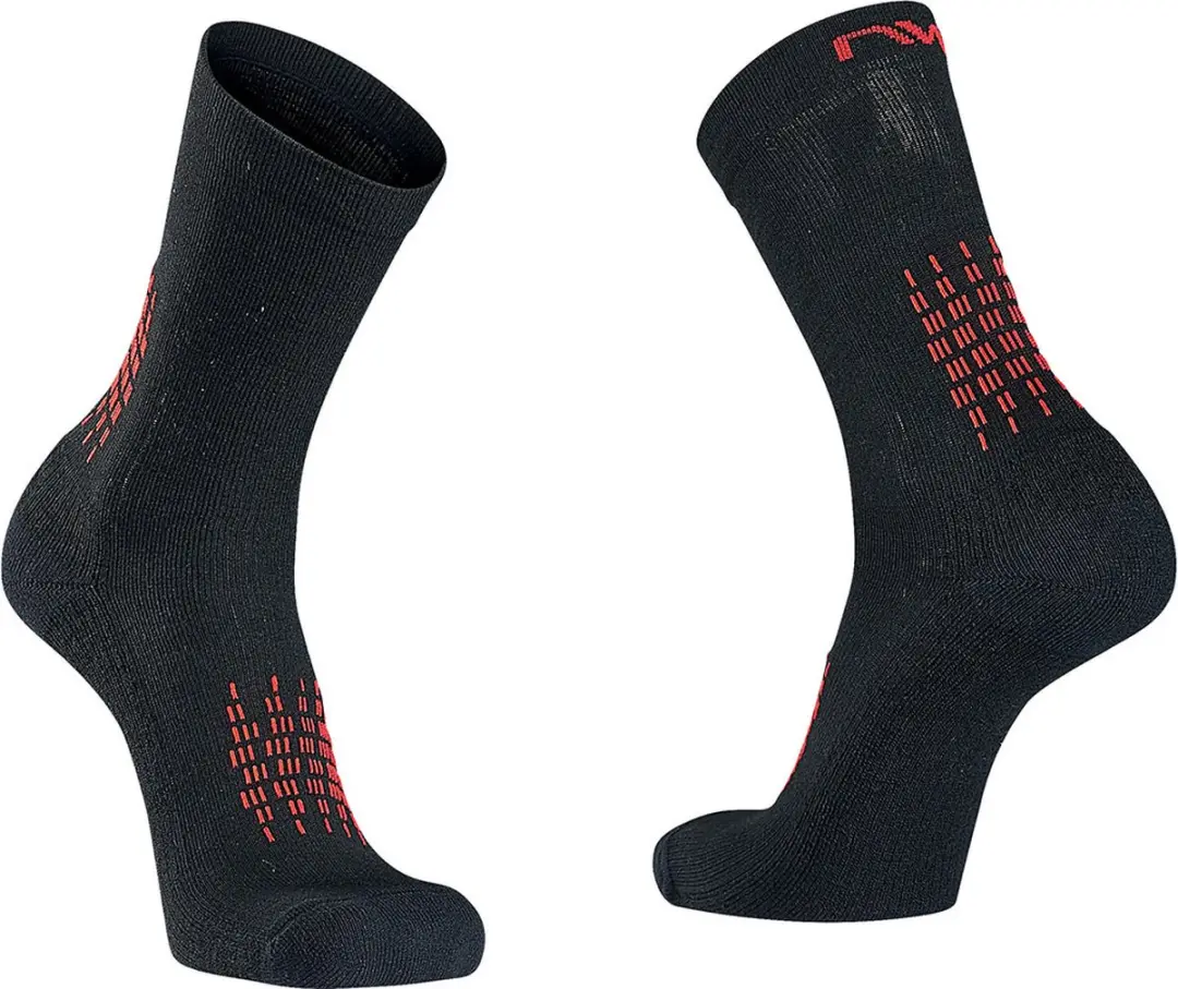NORTHWAVE FAST WINTER HIGH FIETSSOKKEN ZWART/ROOD Maat 44/47