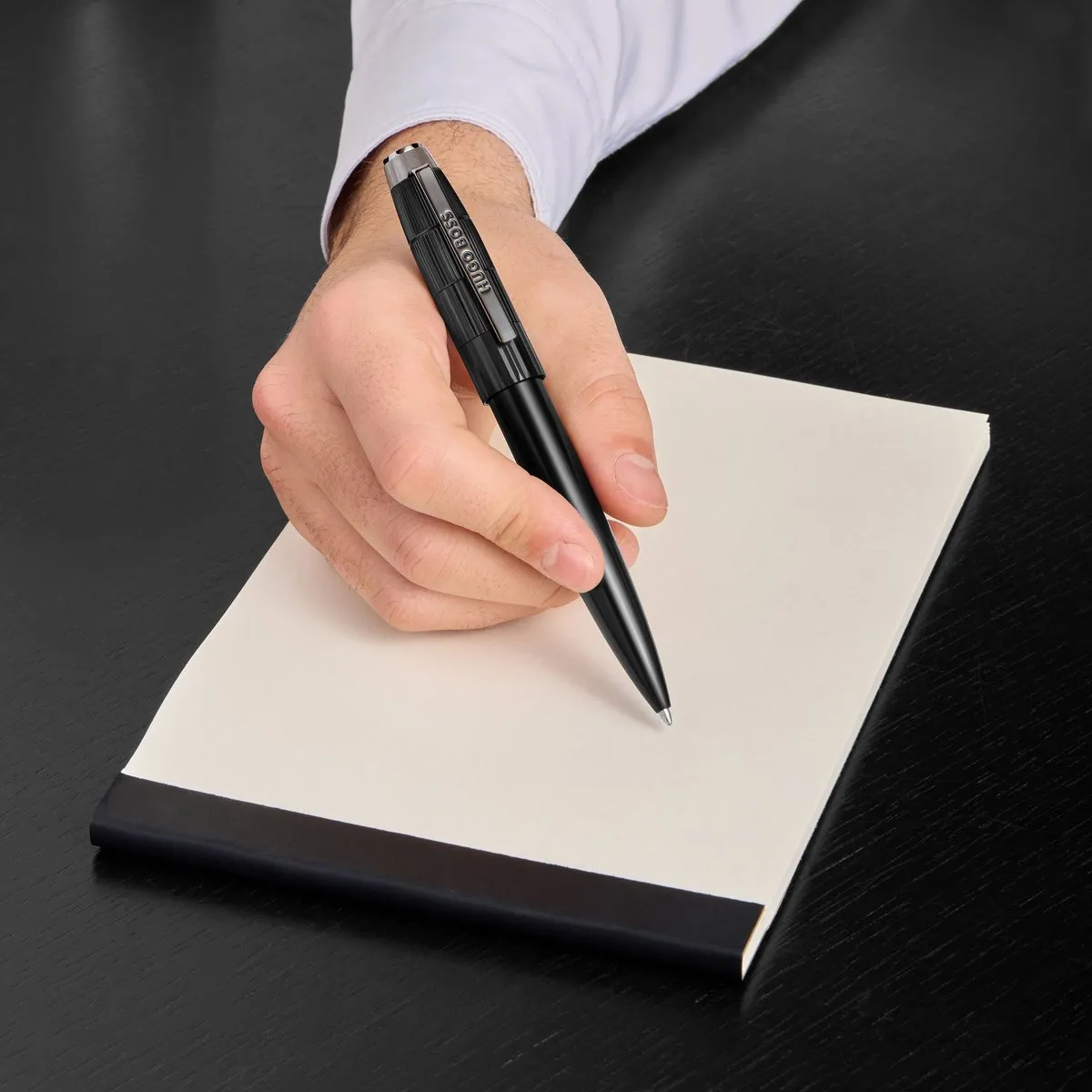 Hugo Boss Pen Striato - Zwart