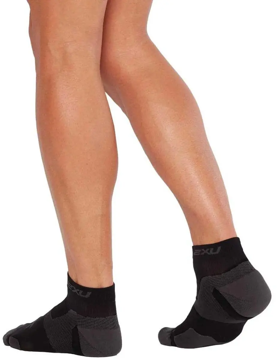 2XU Vector Cushion 1/4 Crew Sokken Zwart - afbeelding 2 van 2