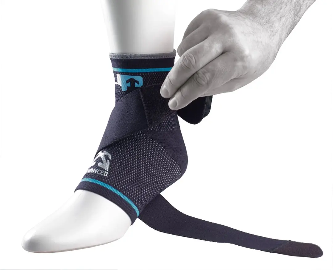 Ultimate Performance Enkelbrace Advanced Compression L Zwart - afbeelding 2 van 2