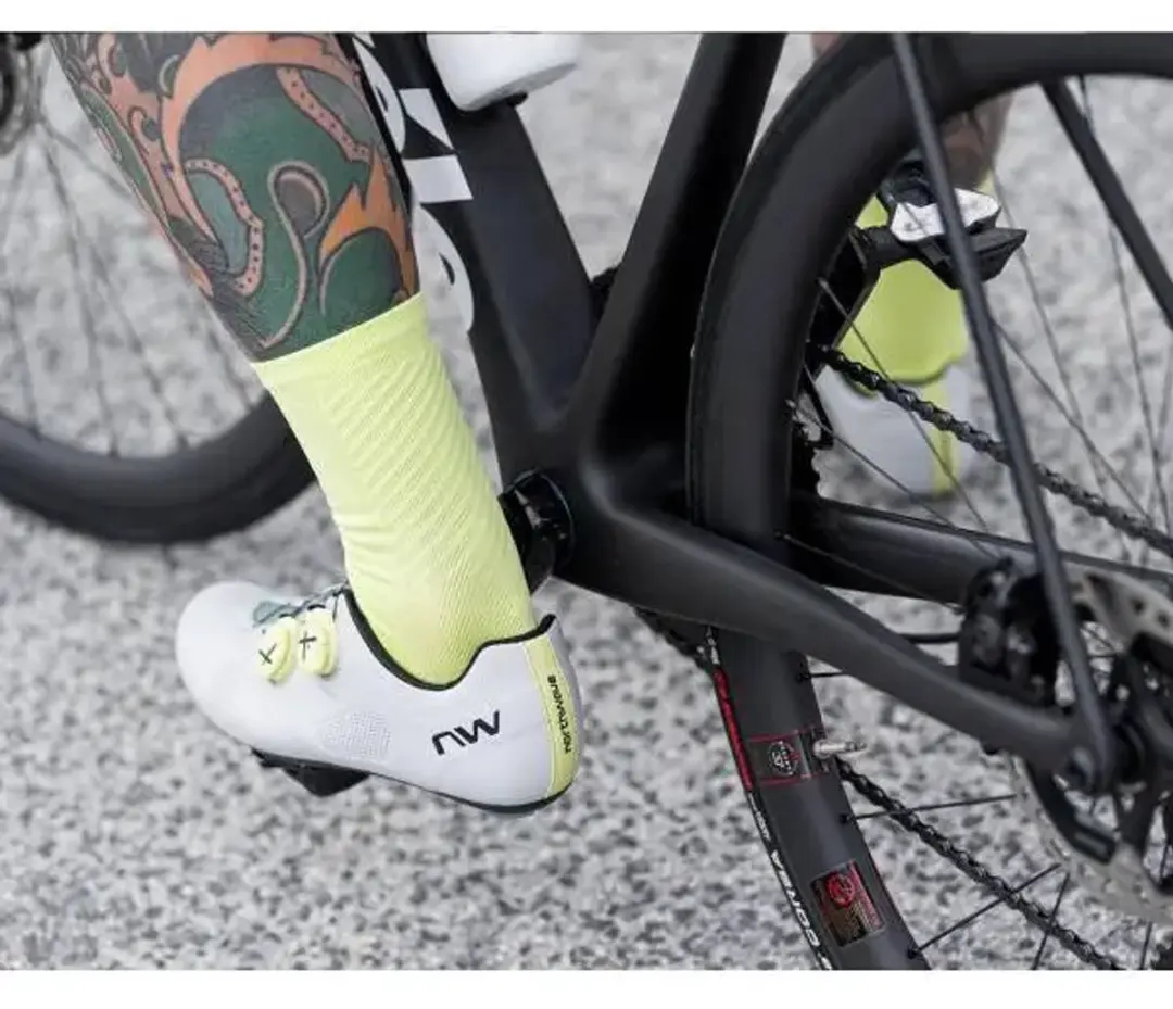Northwave Revolution Racefietsschoenen - Wit/Rood - afbeelding 4 van 4