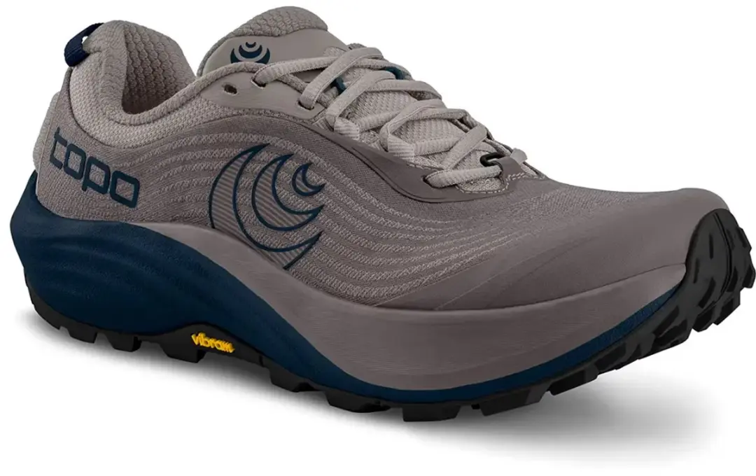 Topo Athletic Pursuit 3 Trailschoenen - Grey/Navy - afbeelding 2 van 4