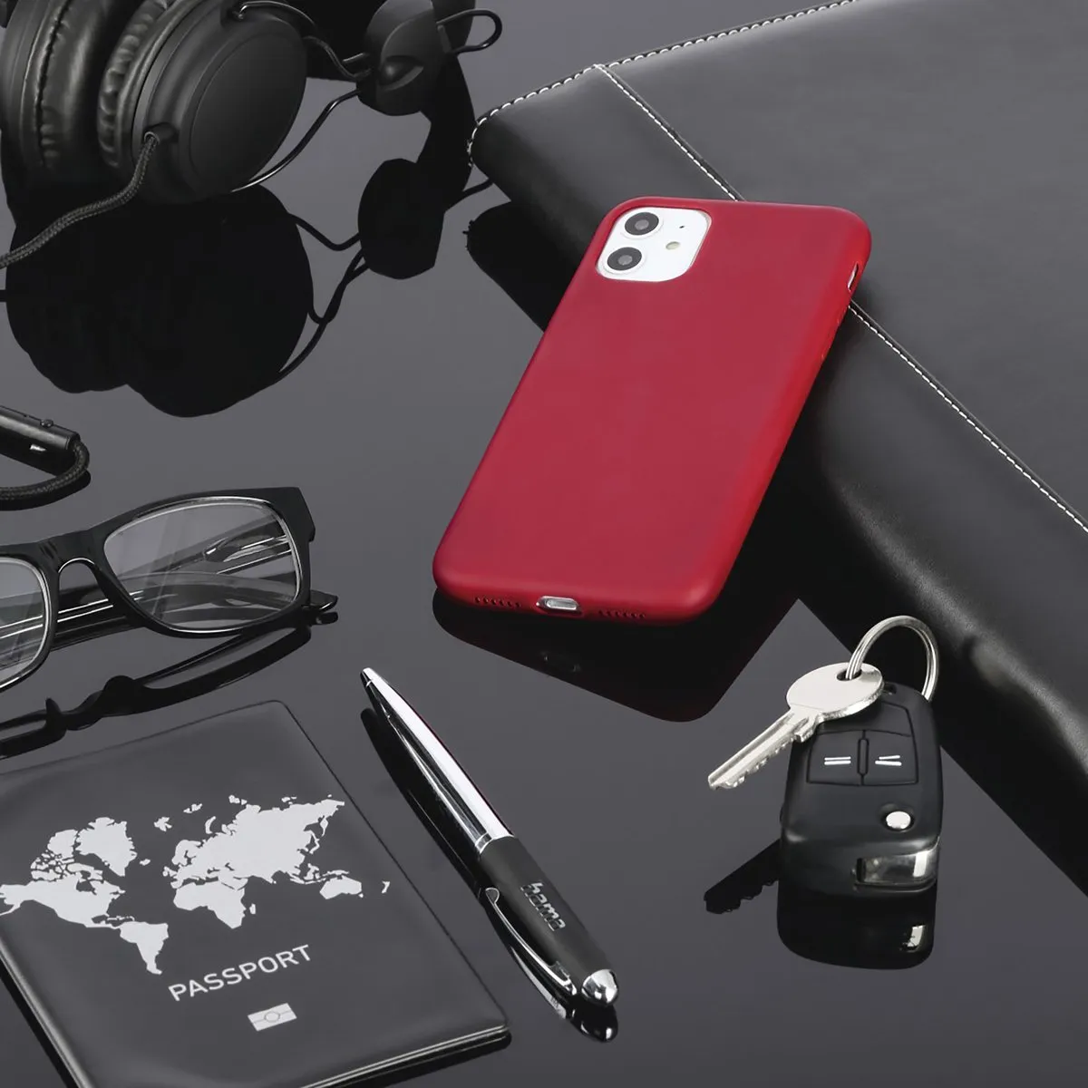 Hama Finest Feel Cover iPhone 14 Plus - Rood