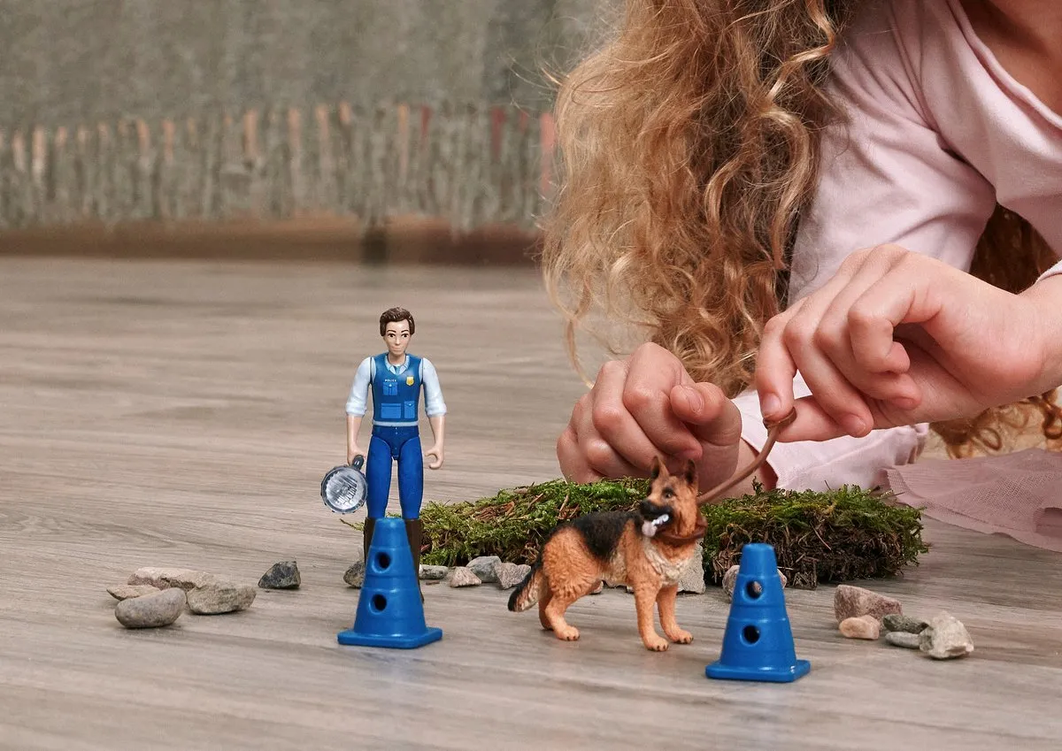 Schleich Wild Life Politiedienst 81466 - Meerkleurig