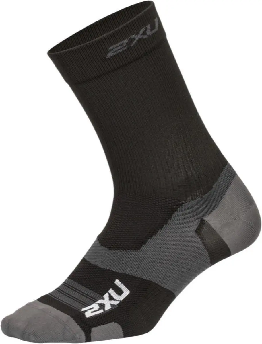 2xu Sokken Vectr Ultralight Crew Nylon Zwart Maat 35-37,5