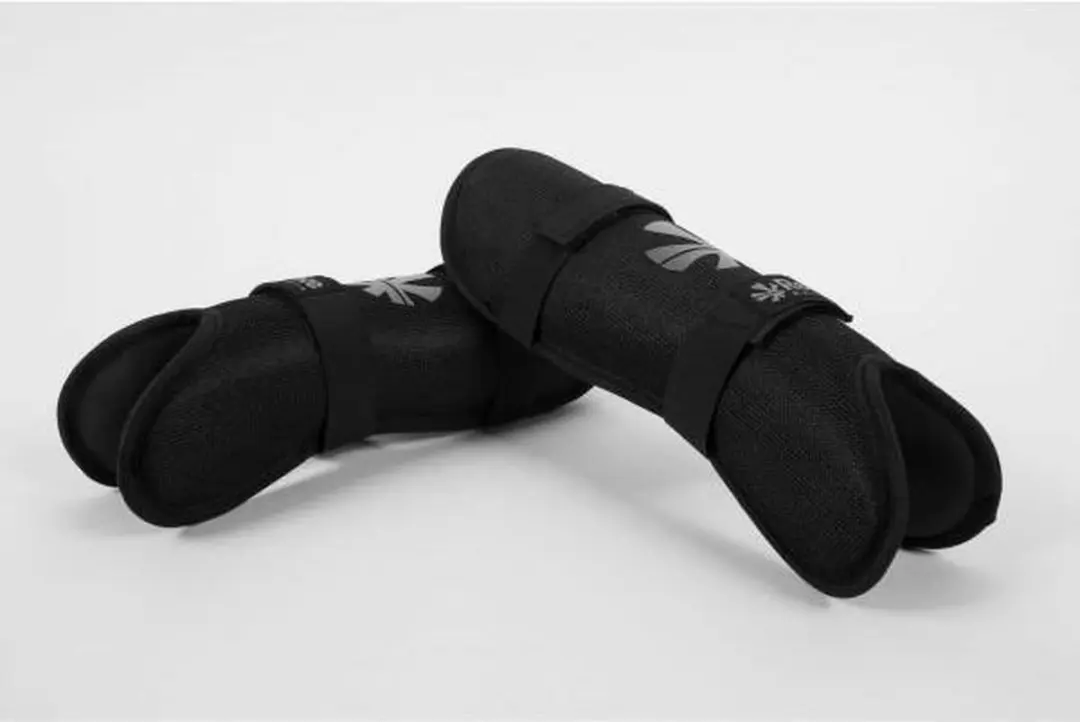 Reece Laverton Shin Guards Scheenbeschermers