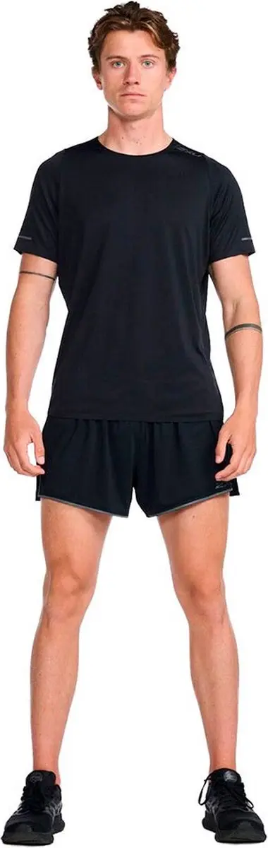 2xu Light Speed Tech T-shirt Met Korte Mouwen Zwart L Man