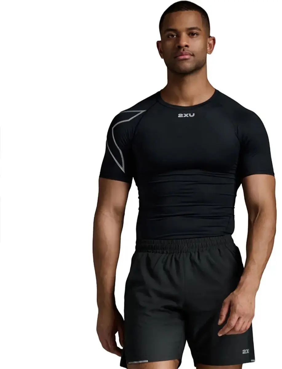2xu Core Compression T-shirt Met Korte Mouwen Zwart S Man