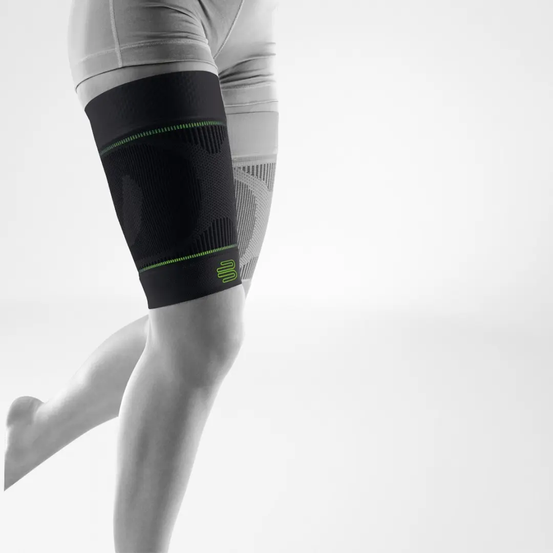 Bauerfeind Sport Compressie Hamstringsleeve - Compressiesleeve Bovenbeen - Bovenbeenbrace - Maat L - Zwart - Lange Kous