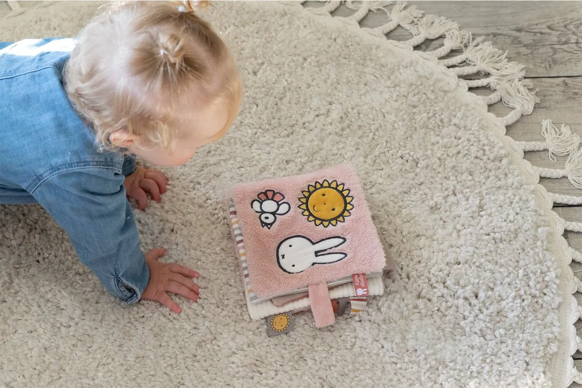 Nijntje Fluffy Activiteitenboekje - Roze
