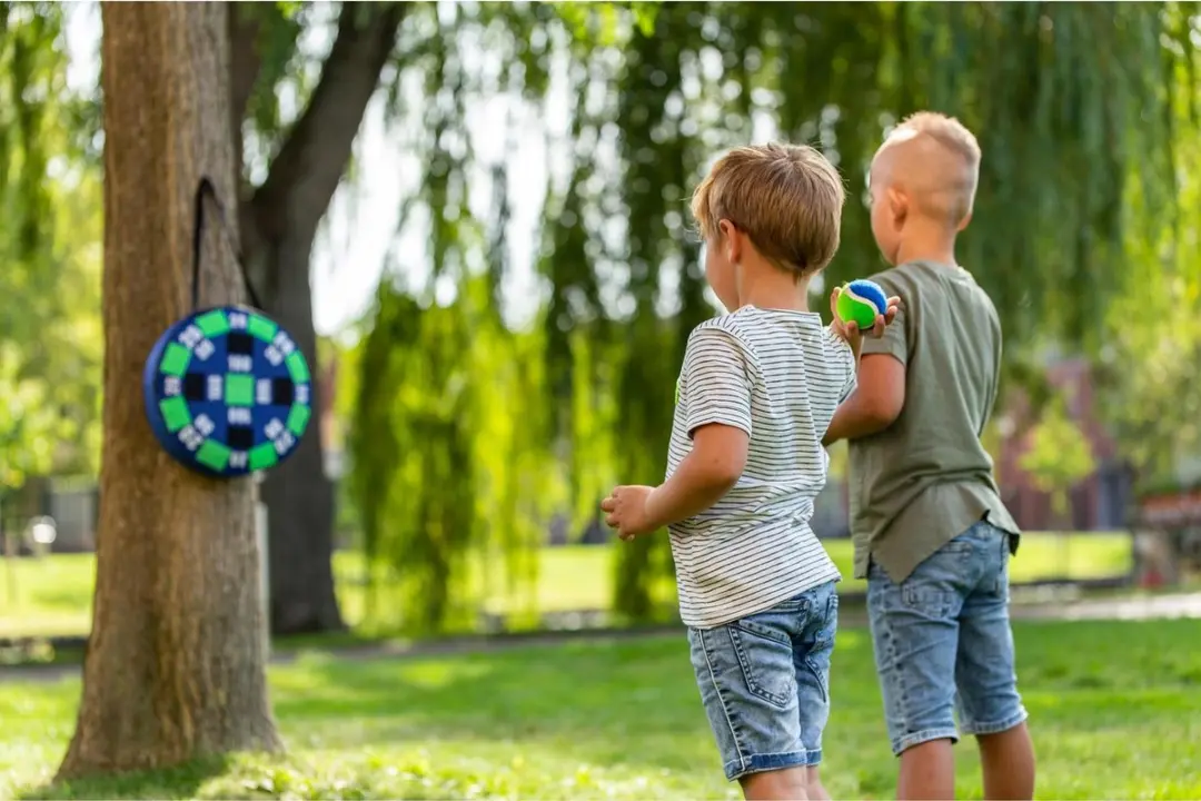 Outdoor Play Opblaasbaar Dartspel - Ø36cm - 3 Ballen - afbeelding 5 van 6