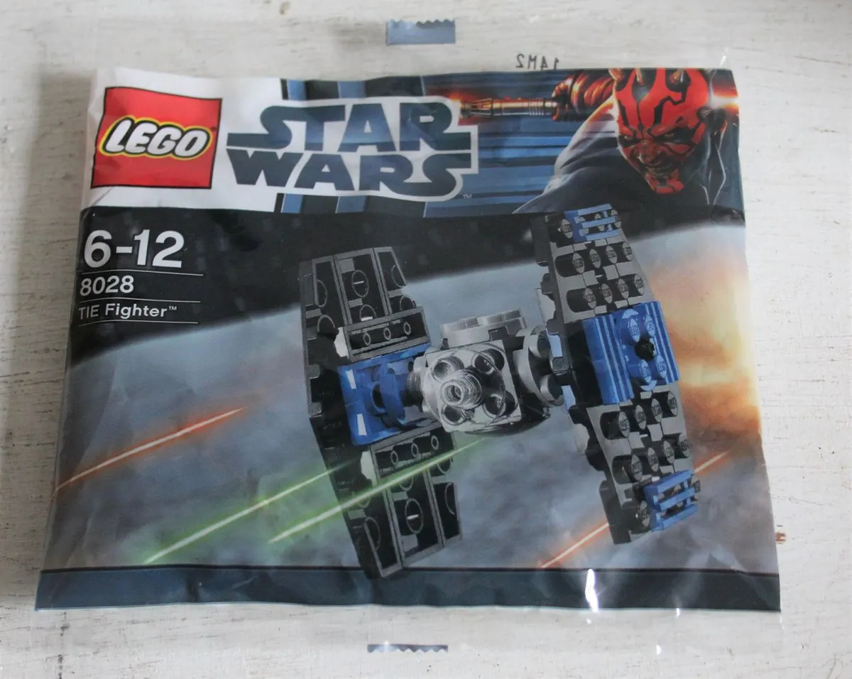 LEGO Star Wars 8028 TIE Fighter