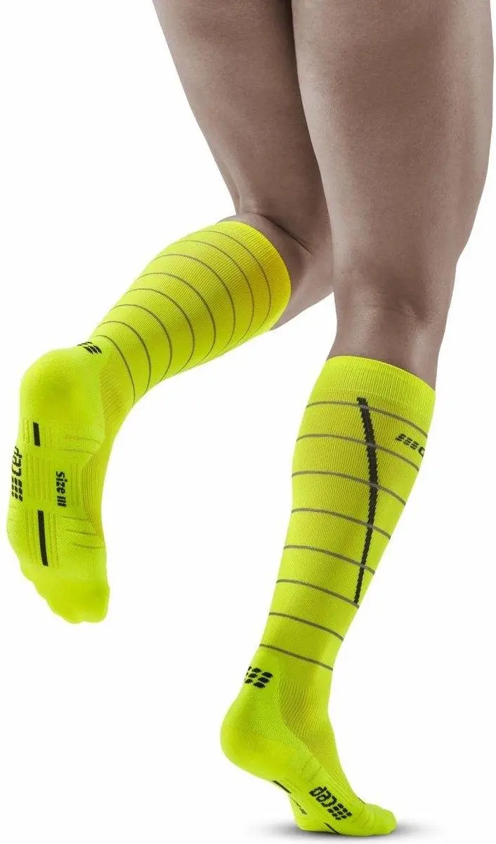 CEP - Reflectie Compressiekousen - neon yellow - Maat (kuitomtrek): Dames II: Kuitomtrek 25 - 31 cm - afbeelding 3 van 5