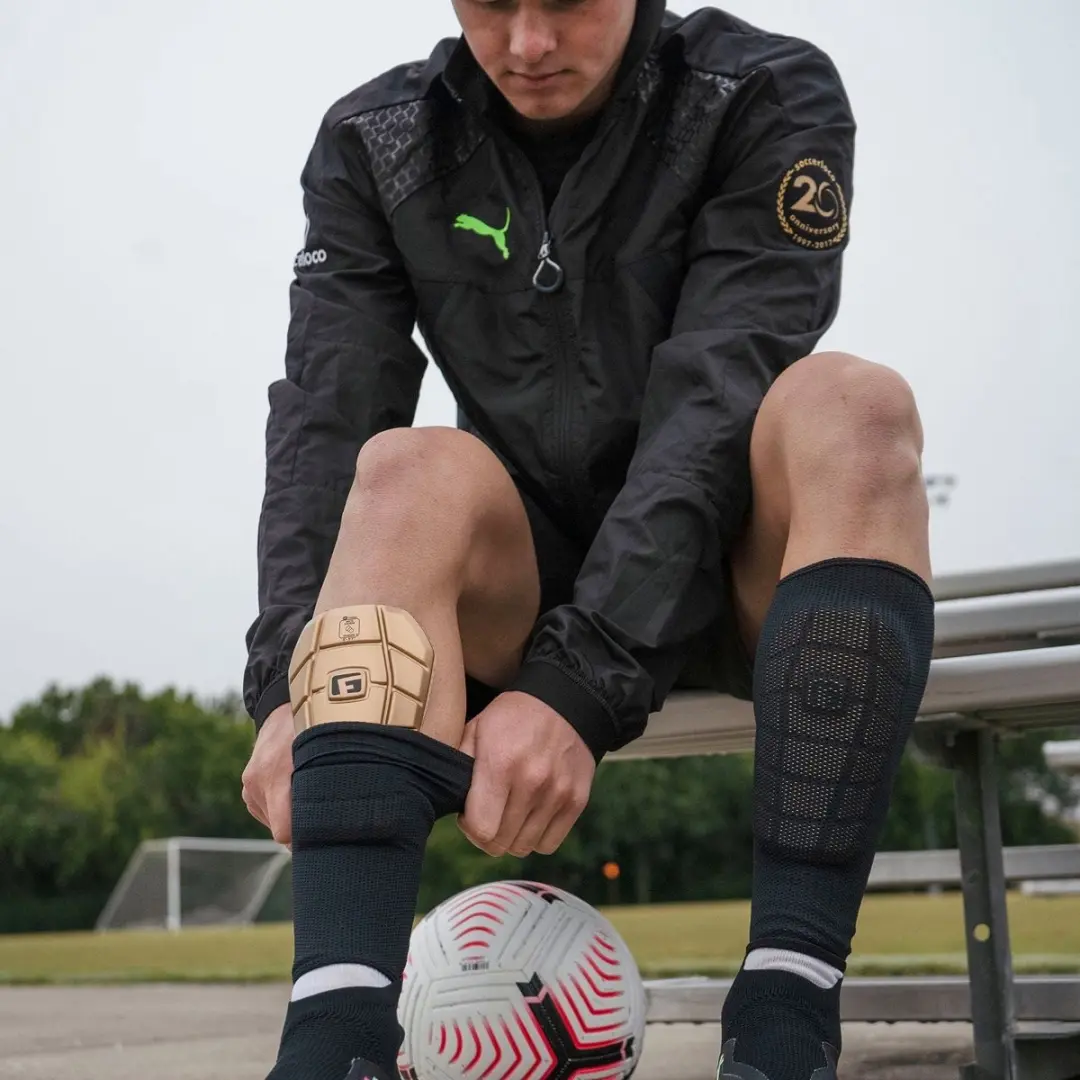 G-Form Pro-S Blade Scheenbeschermer - Goud - L - afbeelding 2 van 3