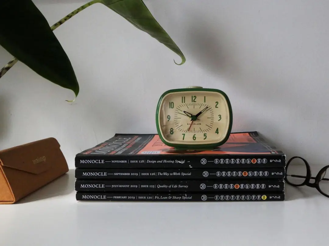 Kikkerland Retro Wekker - Groen - AA Batterij - afbeelding 5 van 6