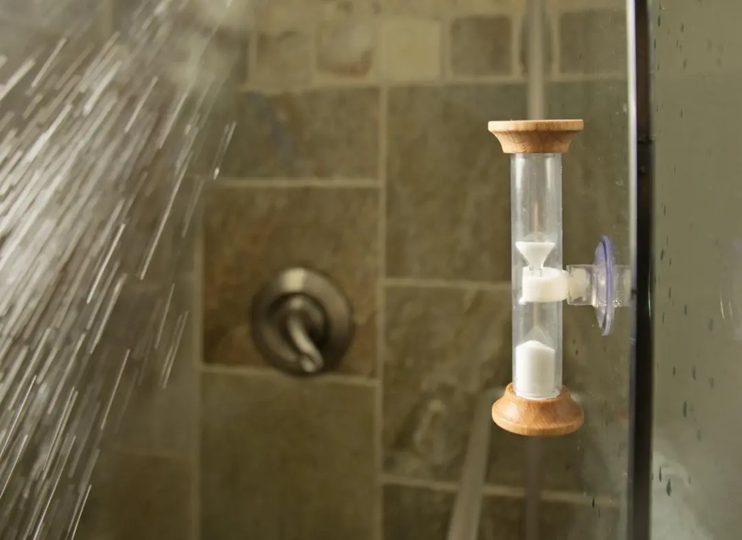 Kikkerland 5 Minuten Douche Timer - Wit/Bruin - afbeelding 4 van 6