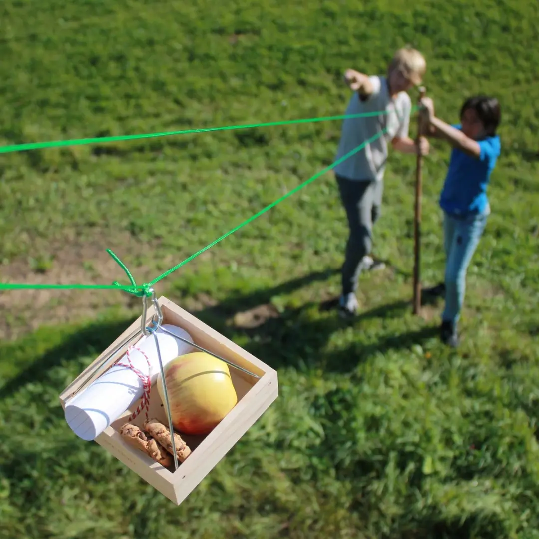 Kikkerland Huckleberry Cable Transport Bouwpakket - Groen - afbeelding 3 van 6