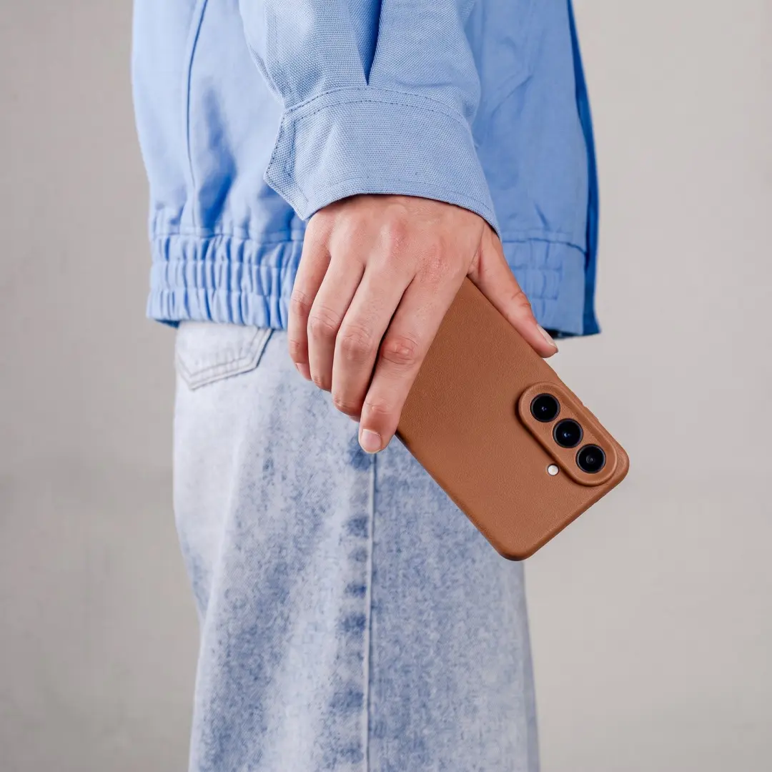 imoshion Texture Backcover Samsung Galaxy S25 Hoesje - Bruin - afbeelding 2 van 6