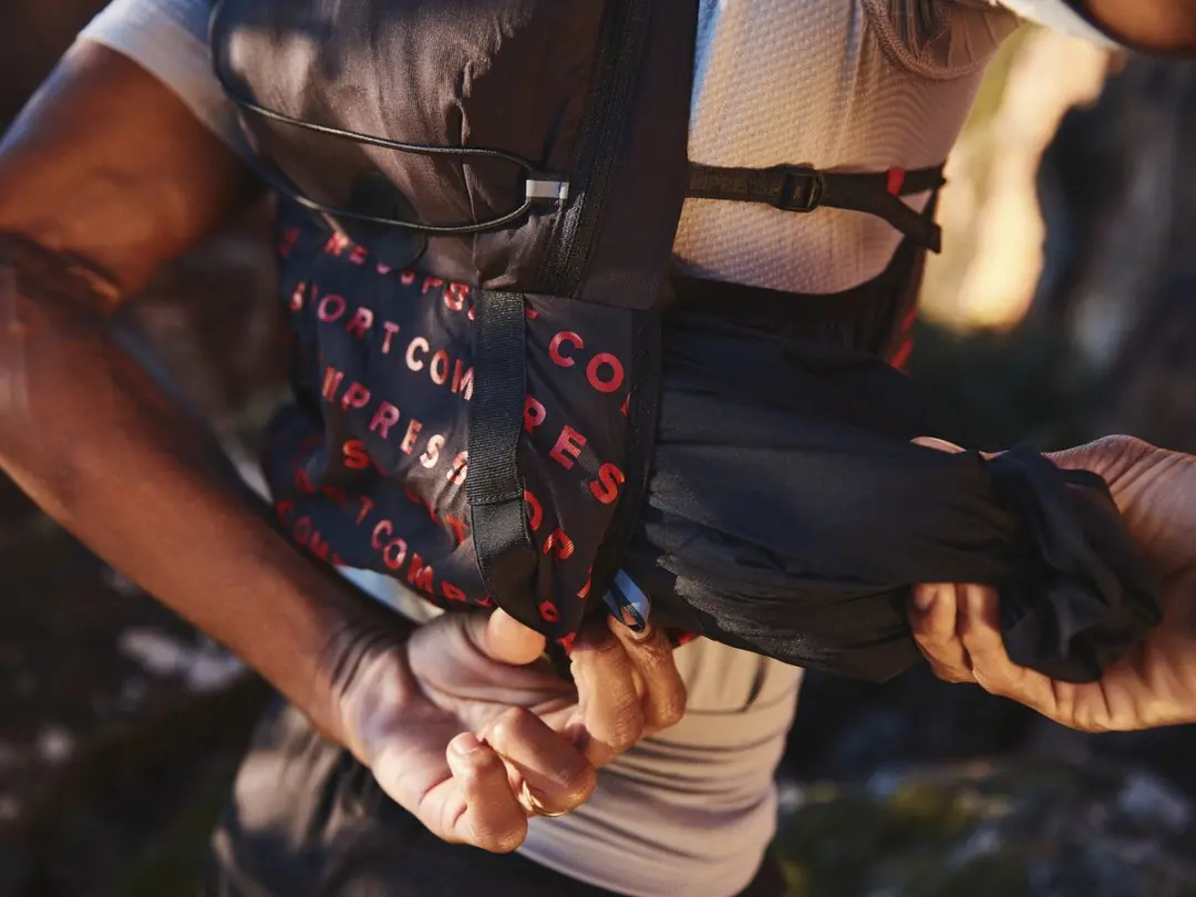 Compressport UltRun S Pack Evo 15 Trailrunrugzak - Zwart - afbeelding 4 van 6