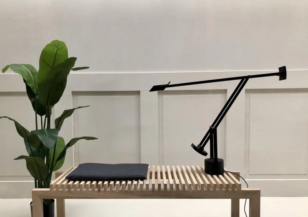 Artemide Tizio 35 Bureaulamp - IP20 - Zwart - afbeelding 6 van 6