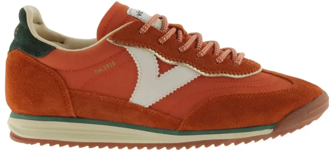 Trainers Victoria Saturno