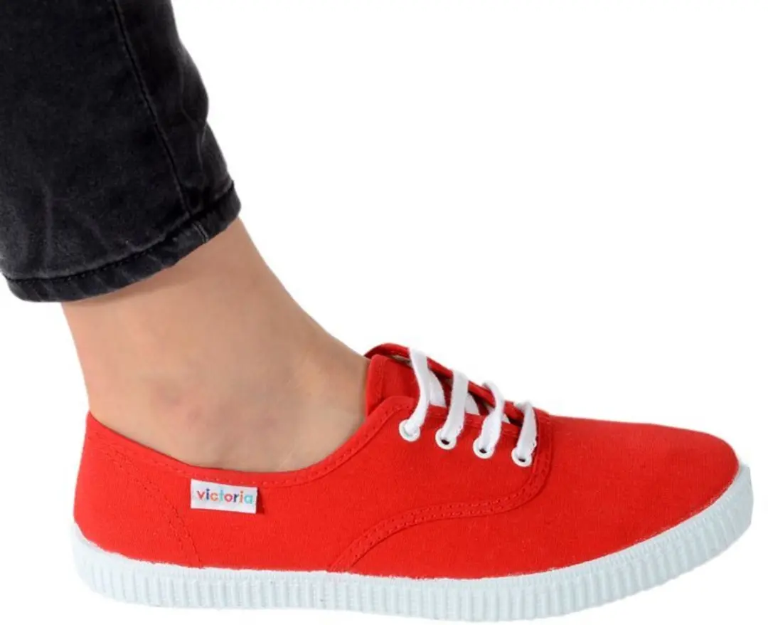 Tennisschoenen met veters