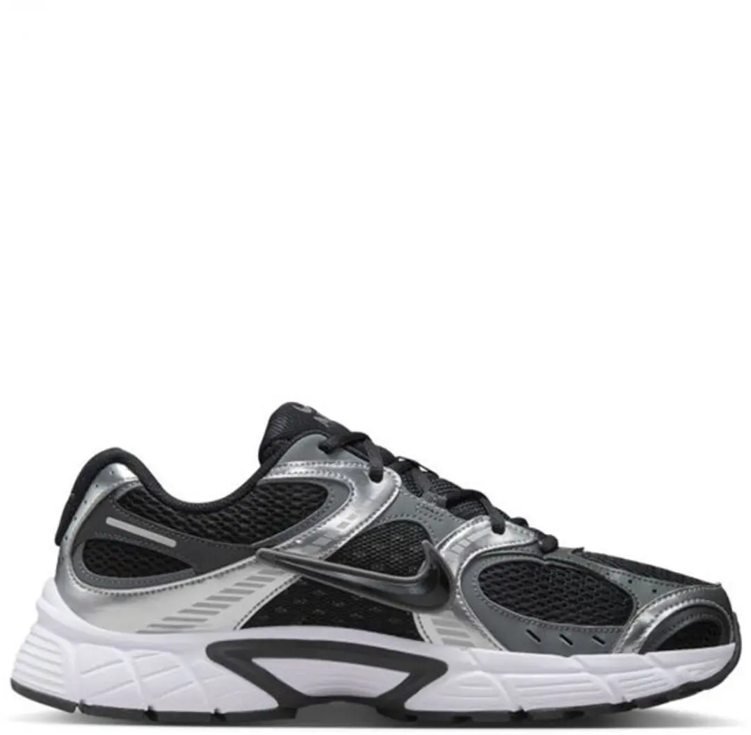 Nike V5 RNR Sneakers