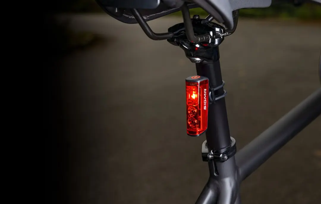 Sigma Blaze USB Fietsachterlicht - Oplaadbaar - afbeelding 2 van 6