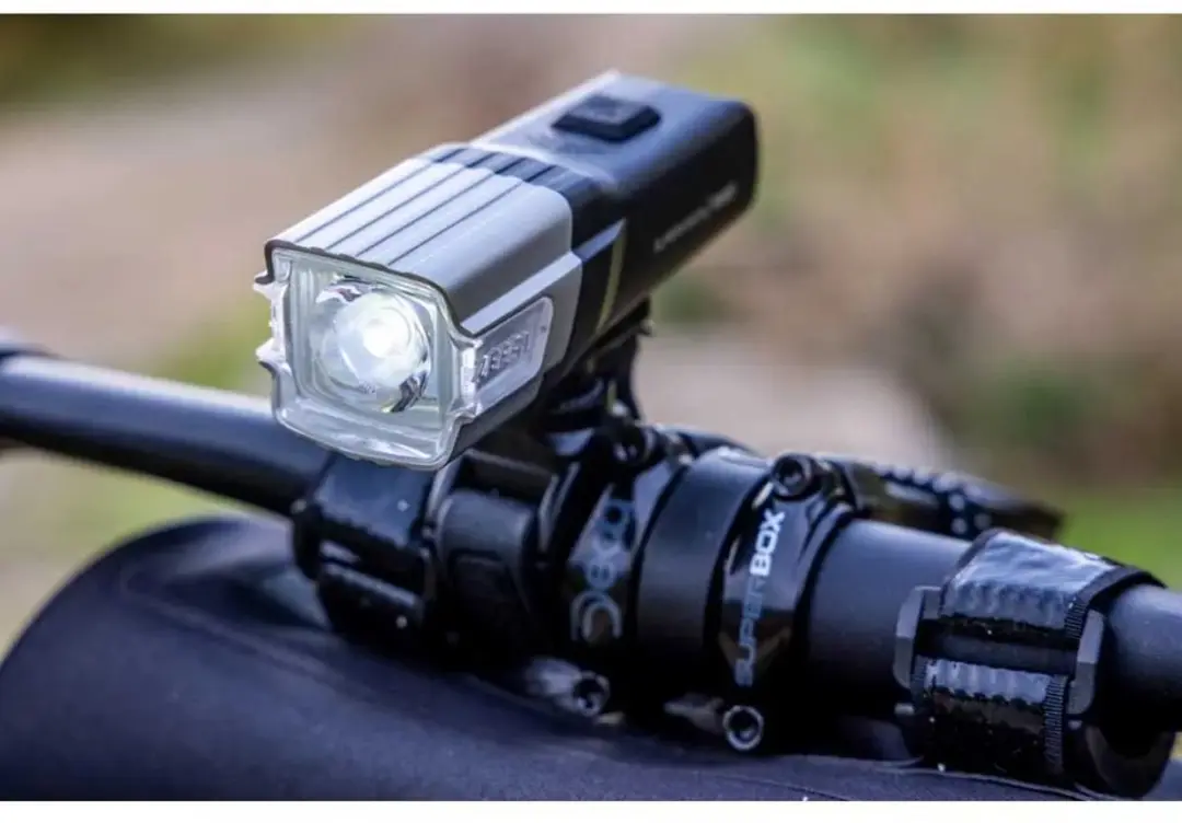 Zefal Supervision F800 Fietsvoorlamp - 800 Lumen - afbeelding 2 van 6