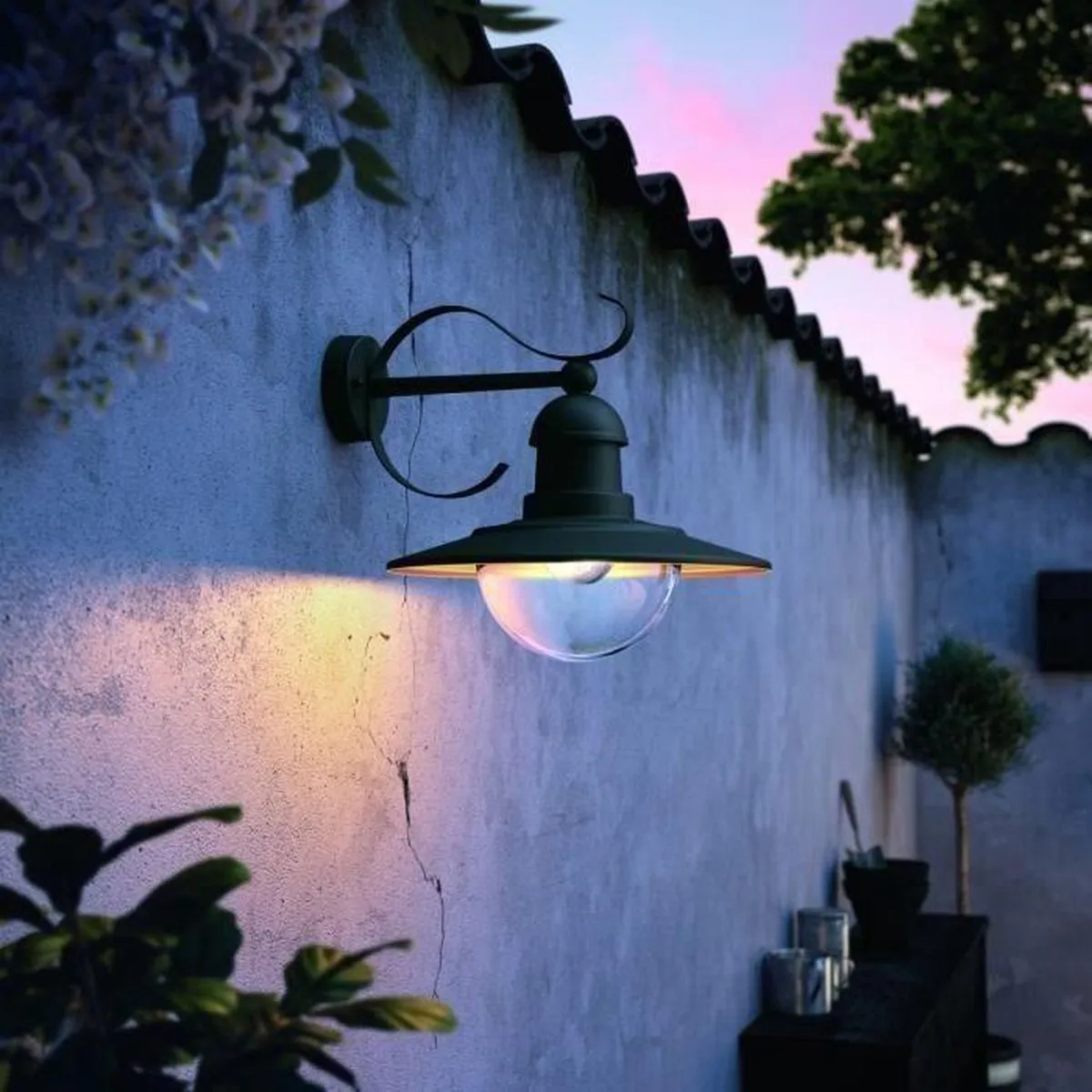 Philips LED Topiary Wandlamp Buiten - 60W - Zwart - afbeelding 4 van 5