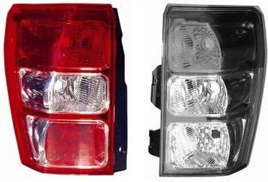 Achterlichtglas links Suzuki Grand Vitara Ii (jt, Te, Td). Model: 2005-04