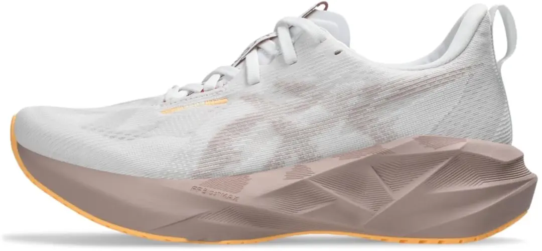 ASICS NOVABLAST 5